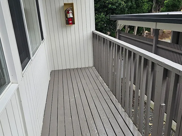 Julee Apartments — Photo 14