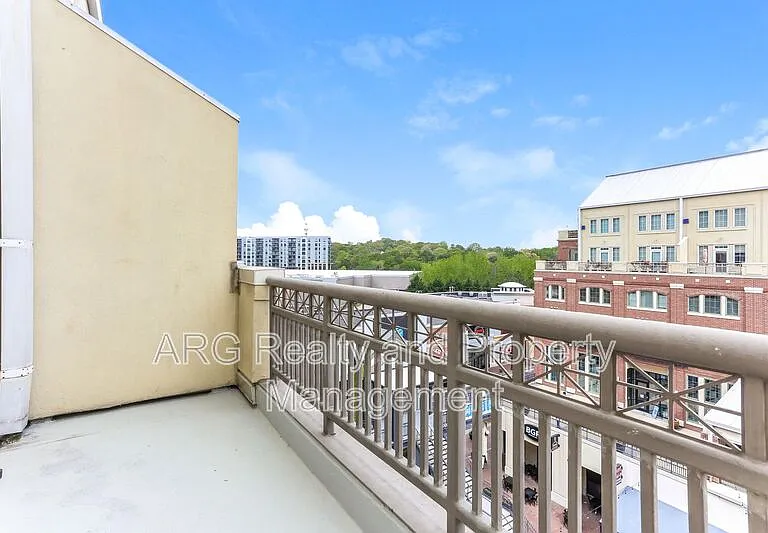265 18th St NW #2432 — Photo 16