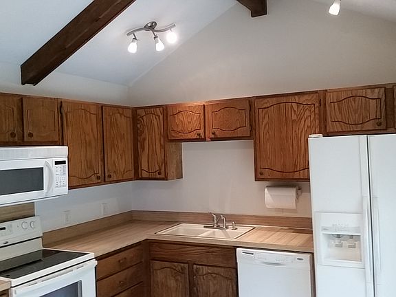 3rd image of 4921 Red Rock Ave