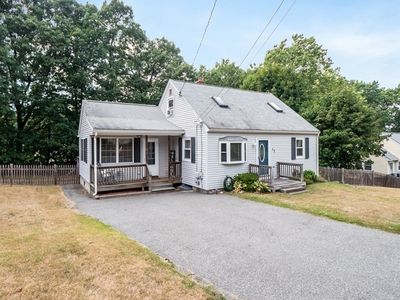 17 Woodbury Rd, Billerica, MA, 01821