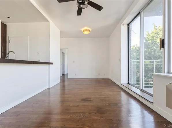 111 Monroe Street image 10 of 27