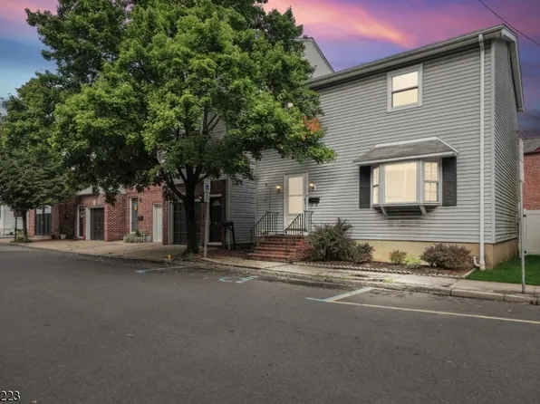66 Church St, Lambertville City, NJ 08530
