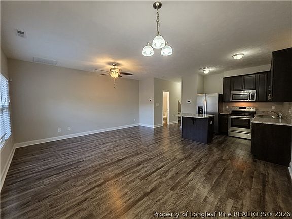 4th image of 2056 Wheeling St
