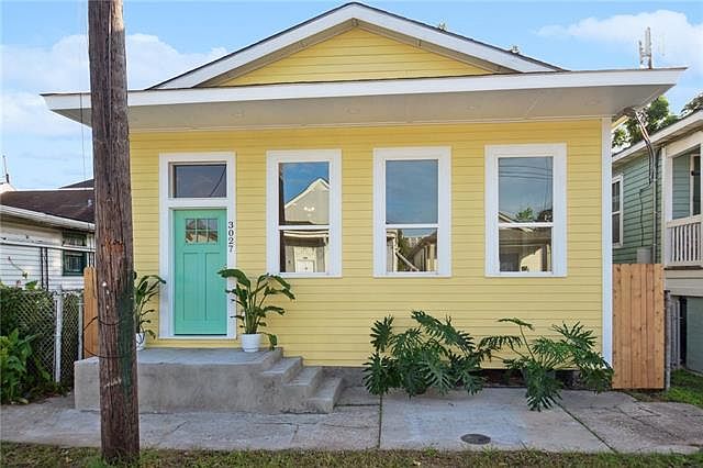 1st image of 3025 2nd St