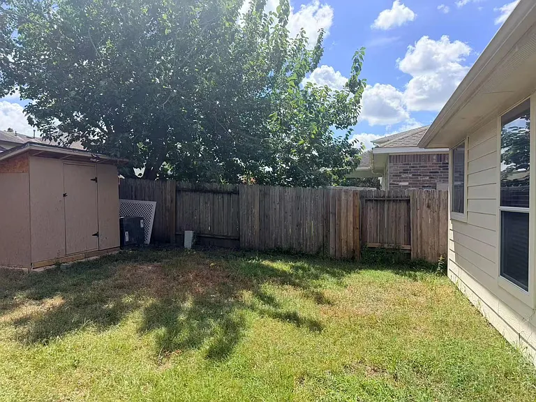 26327 Whittmore Fields Dr — Photo 20