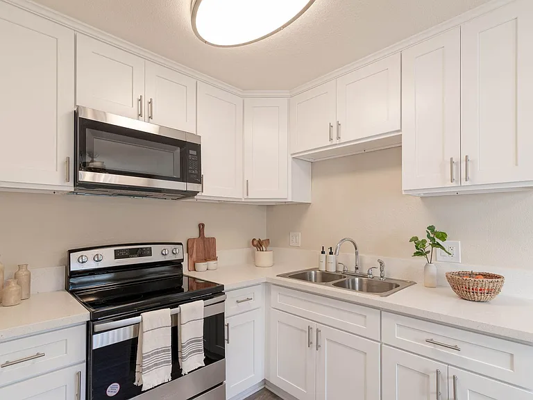 Briarwood Apartments - Riverside, CA — Photo 58