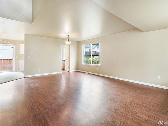 4th image of 18822 77th Avenue Ct E
