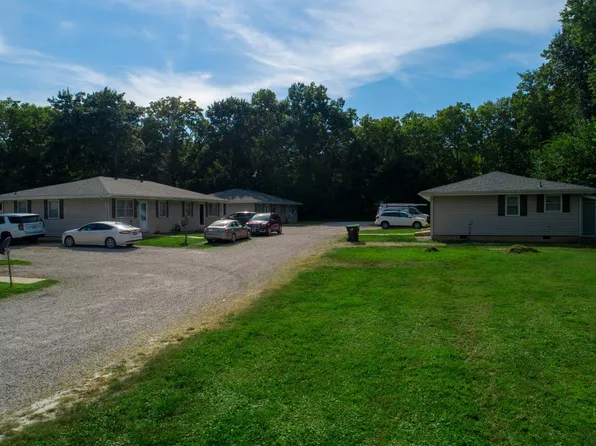 204 S Walnut St, La Monte, MO 65337