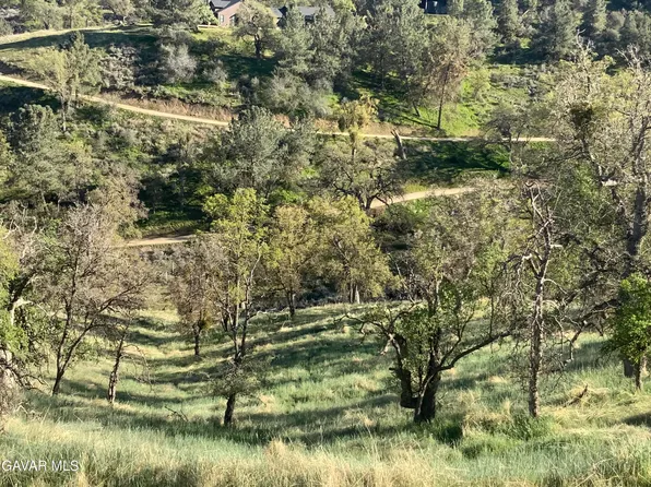 28600 Ridgeview Ct, Tehachapi, CA 93561