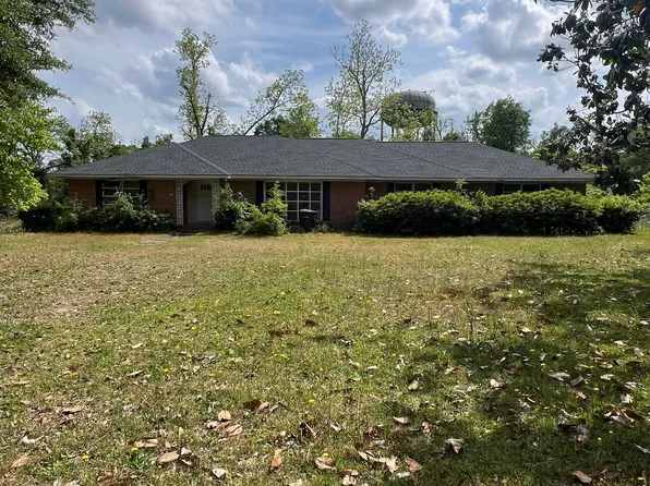539 Calhoun St, Swainsboro, GA 30401