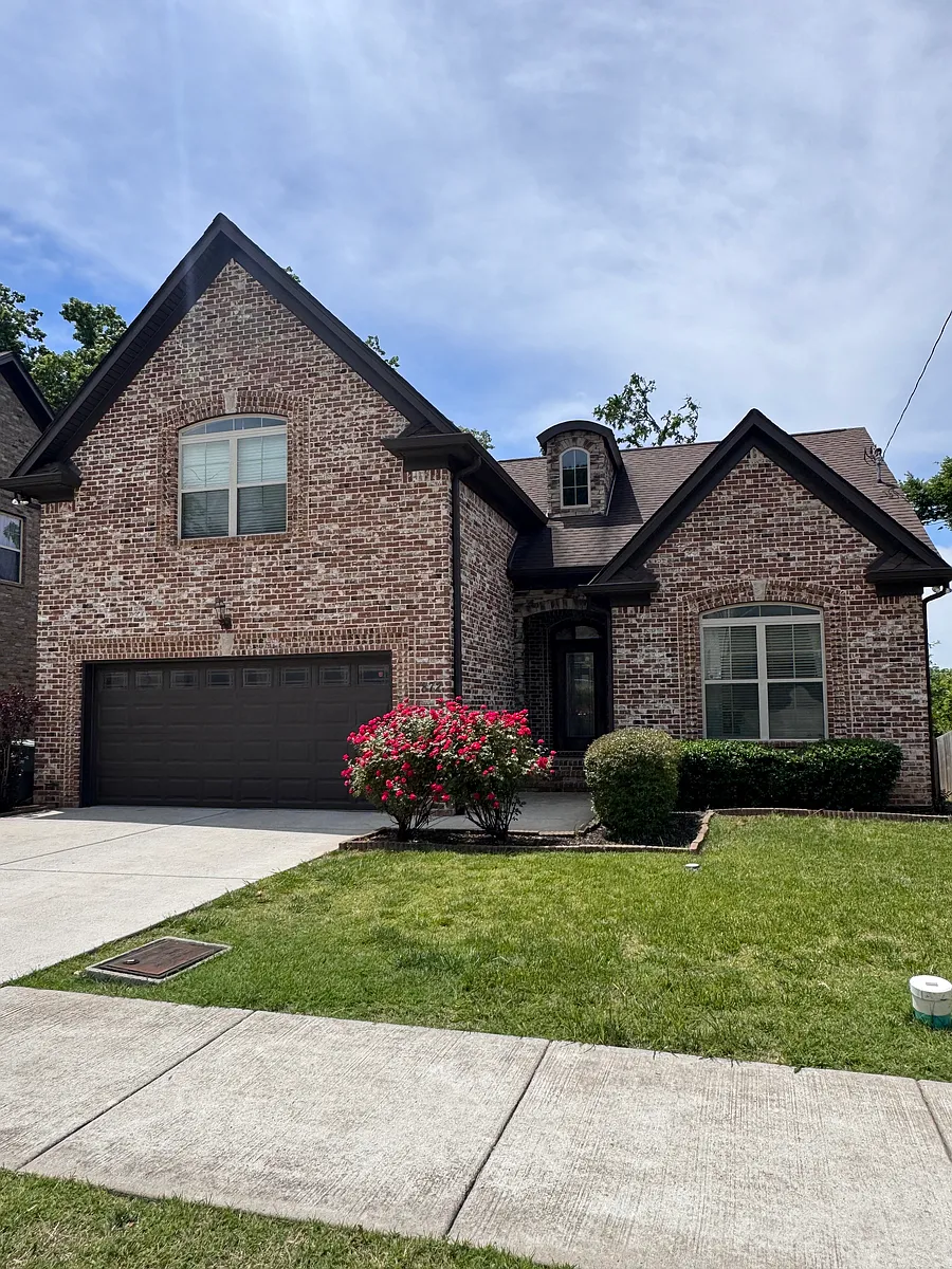 Building Photo - 872 Bloomdale Trce
