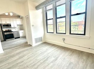 2300 W 23rd St #3M, Chicago, IL 60608