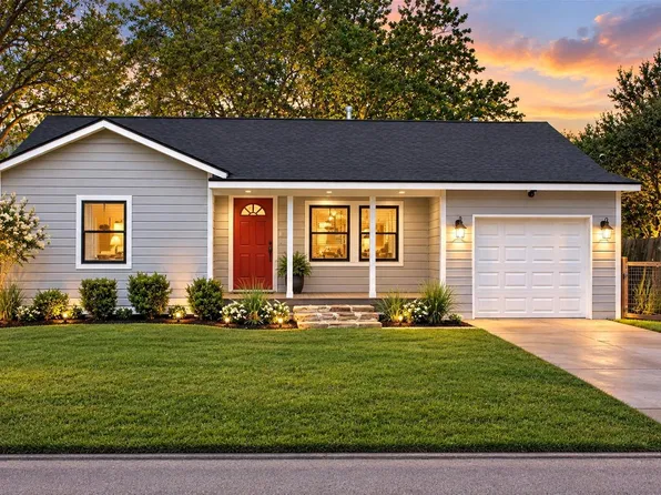 4110 Peck St, Santa Fe, TX 77517