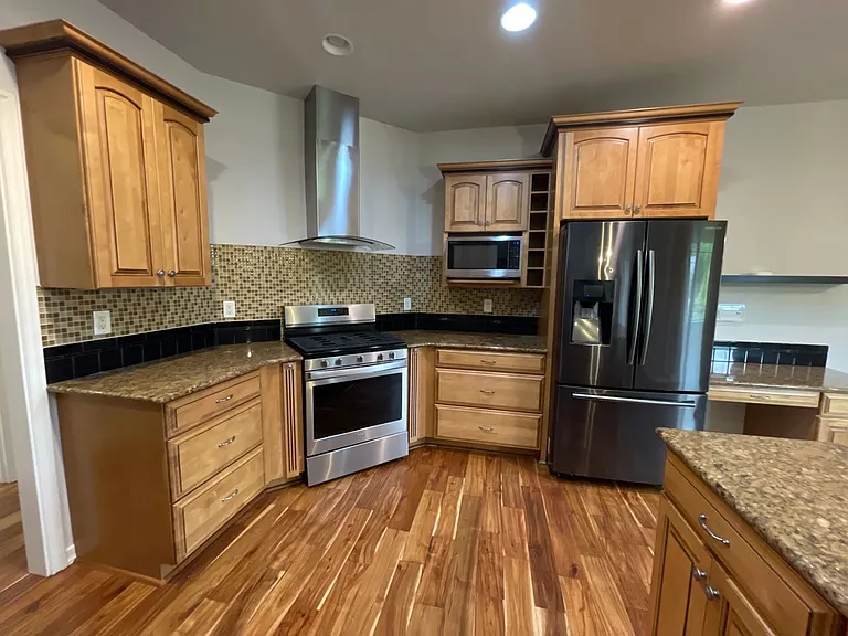 228 Winchester Creek Ave — Photo 22