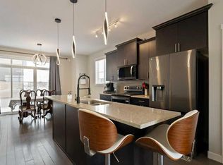 154 W Redstone Vw NE, Calgary, AB T3N 0M9