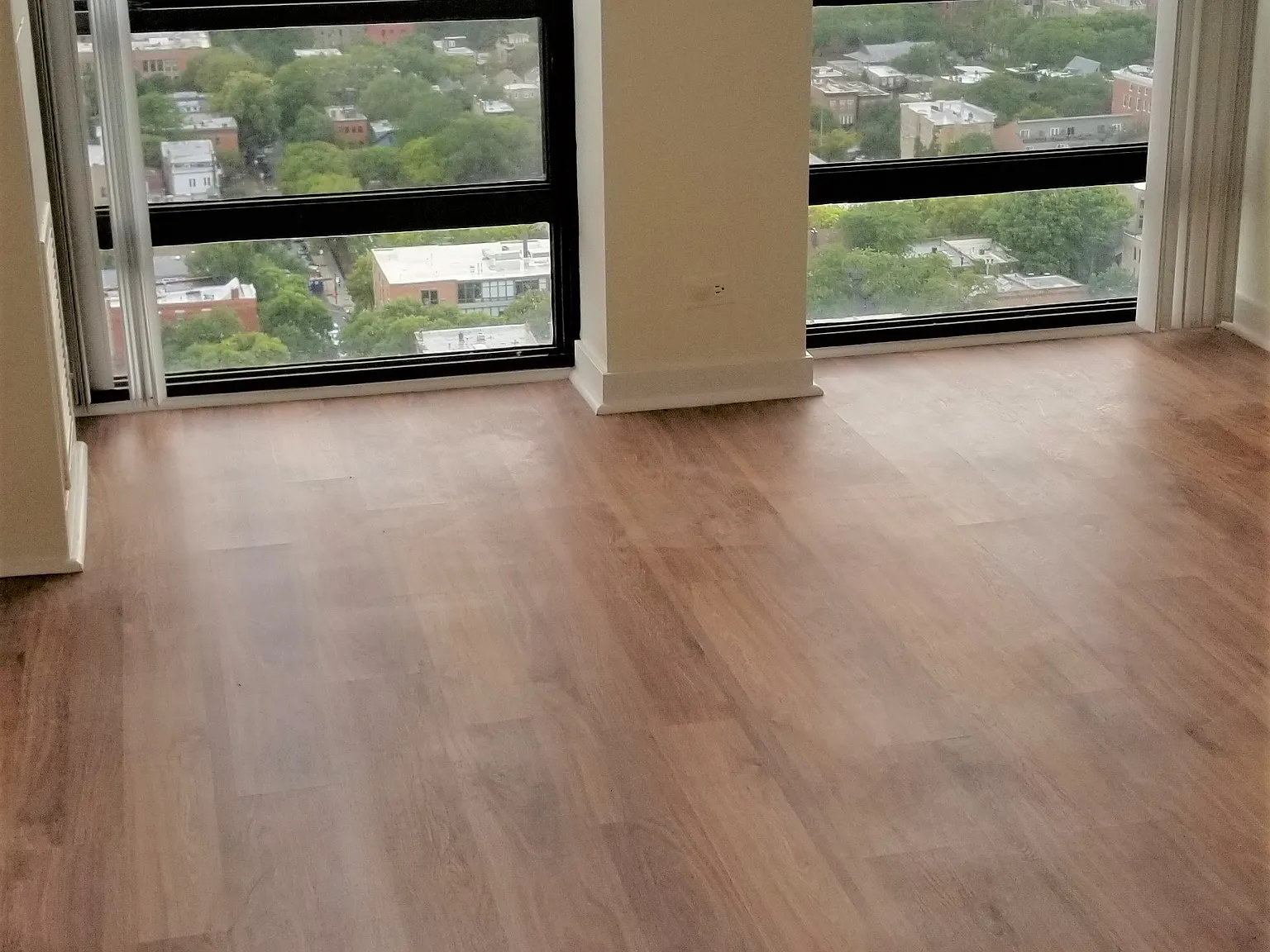 1660 N La Salle Drive — Photo 4