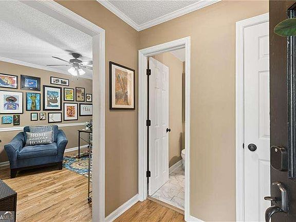 3rd image of 6153 Picketts Rdg NW