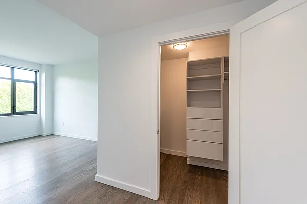 Rented by Nooklyn NYC LLC | media 8