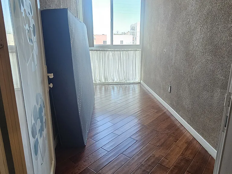1049 S Hobart Blvd #305 — Photo 8