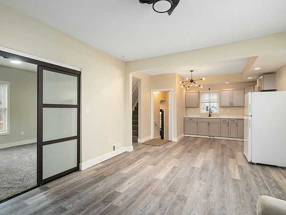 4th image of 1212 Hays Park Ave