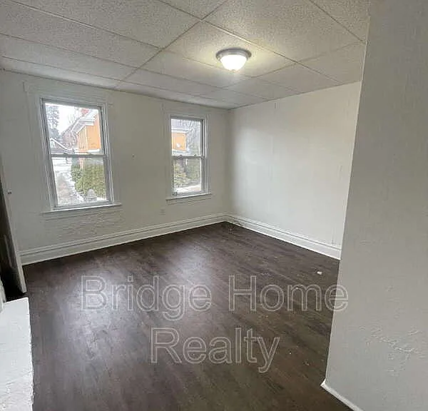 128 S Spring Ave — Photo 23