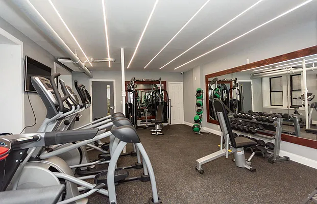 Rented by Clove Realty LLC | media 9