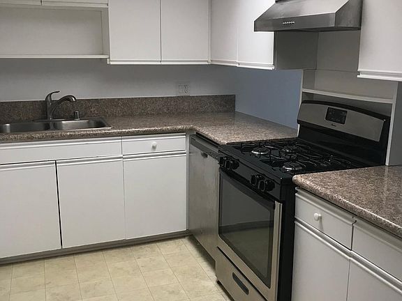 5th image of 6050 La Prada St APT 203