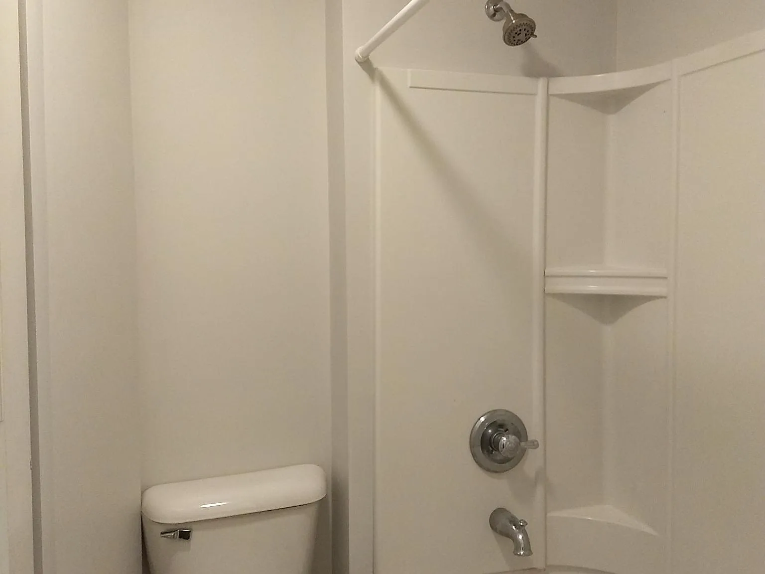 3 bed, 1400 sqft, $3,500 — Photo 2