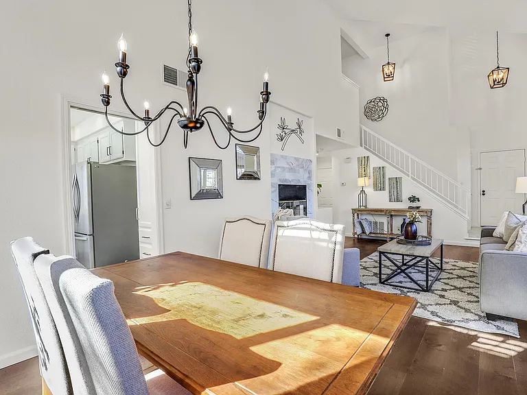 8516 Peachtree Ave — Photo 4
