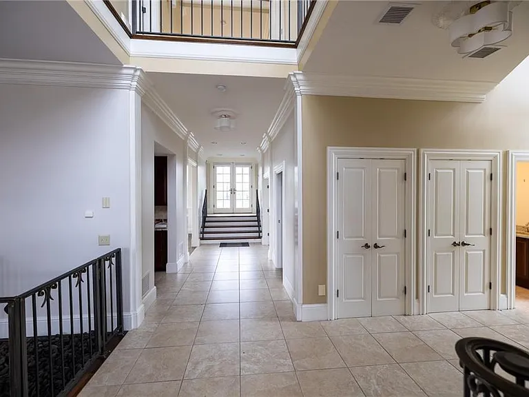 945 Westminster St #2 — Photo 4