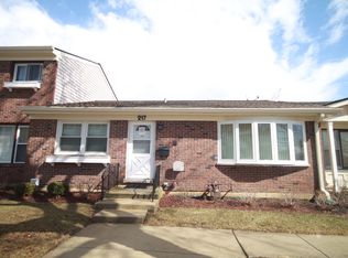 217 Fishing Ln #19, Wood Dale, IL 60191