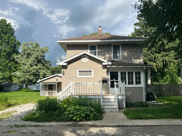 417 Sumner St, Carlinville, IL 62626