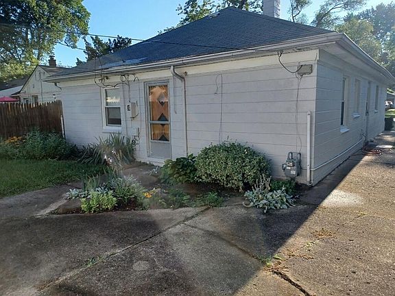 2nd image of 7259 N Vernon St