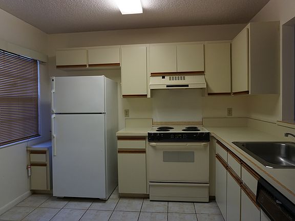 5th image of 57 Kings Colony Ct