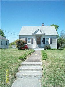 1st image of 300 Arlington Pl
