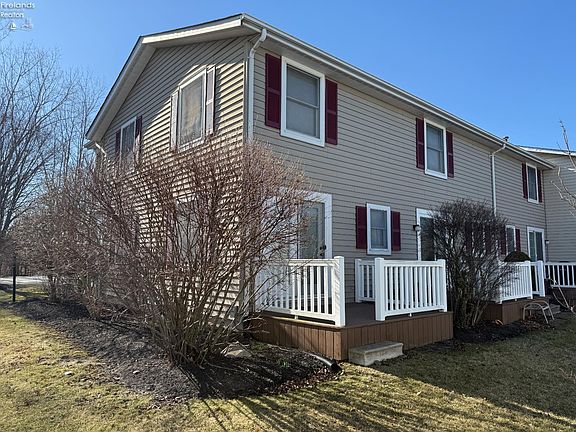 2nd image of 204 N Lakefront Dr #204