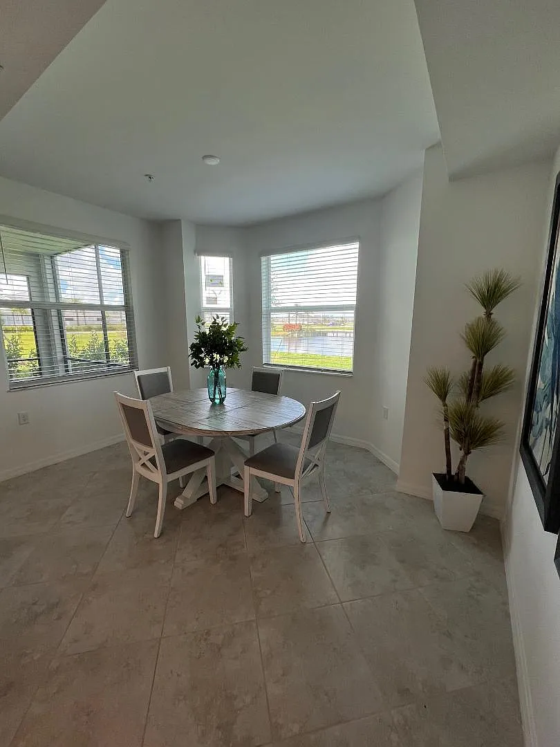 5835 Double Eagle Cir #4712 - The National - Craver — Photo 2