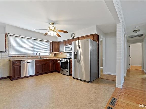 5th image of 50 Cortez Dr