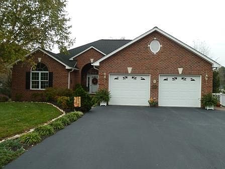1st image of 35 Brookshire Dr