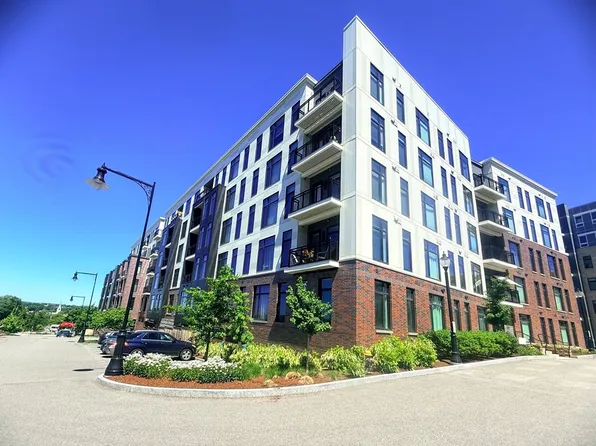 191 Washington St #720, Brighton, MA 02135