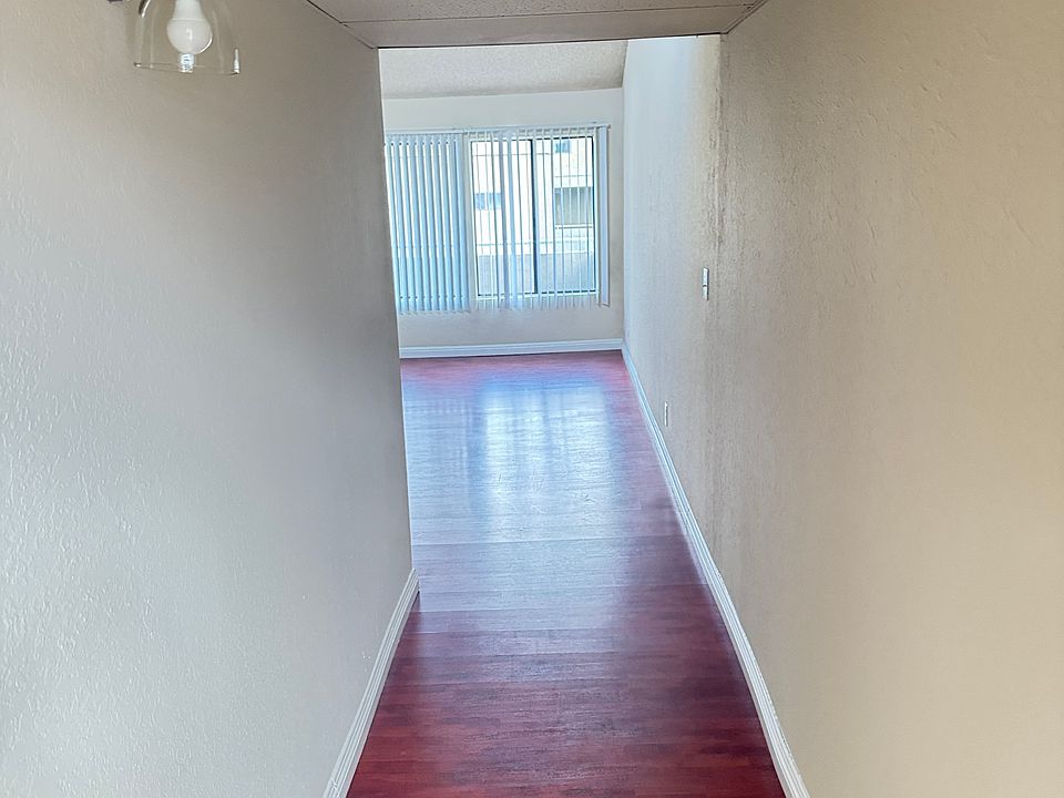 1st image of 18144 Burbank Blvd APT 209