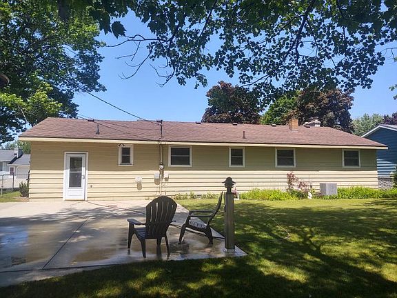 2nd image of 590 Northwood Dr