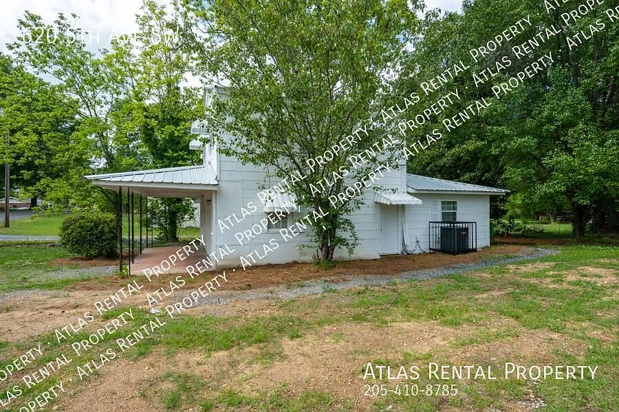3 Bedroom/2 Bath Move in Ready! — Photo 4