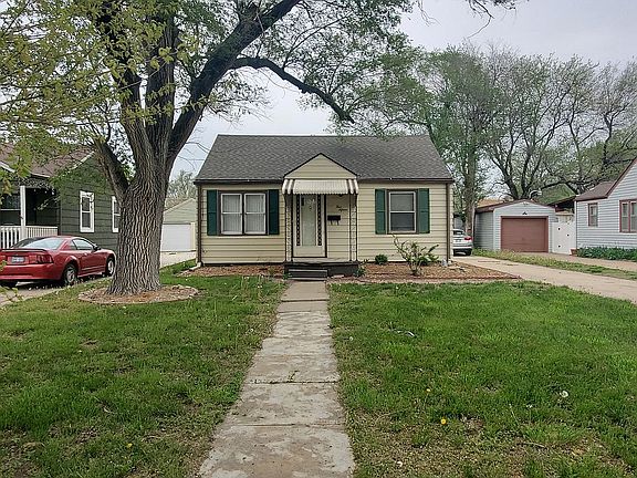 2nd image of 515 E Claflin Ave