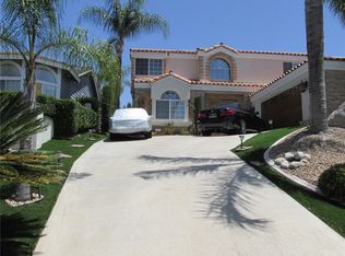 29680 Longhorn Dr, Canyon Lake, CA 92587