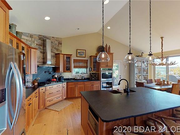4th image of 355 Stonebridge Ln