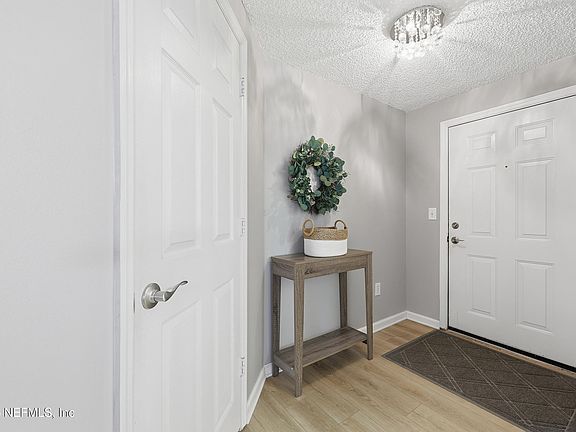 5th image of 1005 BELLA VISTA Boulevard #207