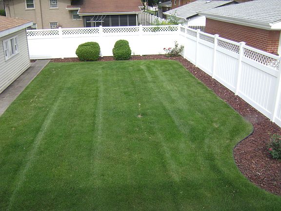 3rd image of 10332 Minnick Ave