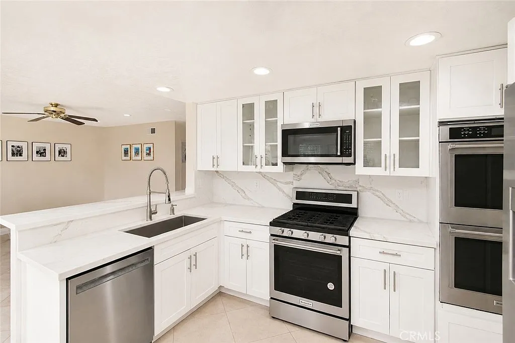4 bed, 2601 sqft, $6,000 — Photo 4