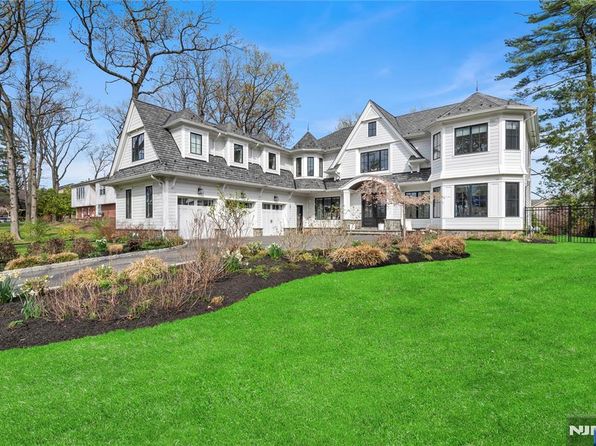 423 Woodland St, Englewood, NJ 07631